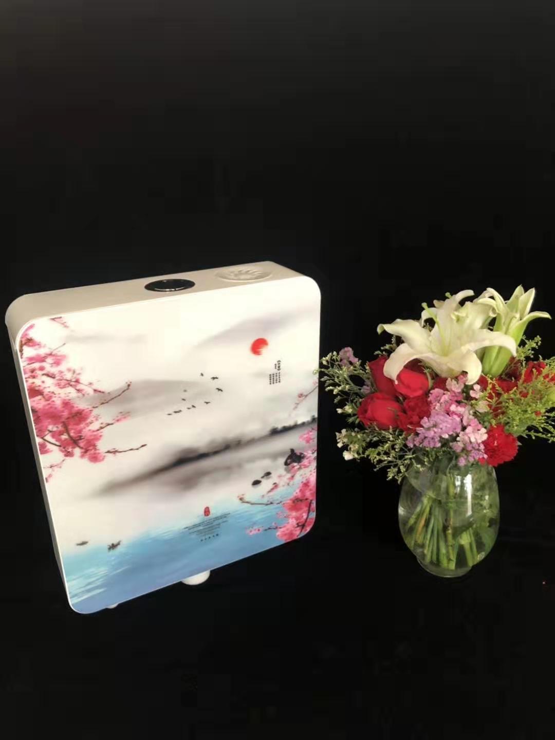 The water tank full figure