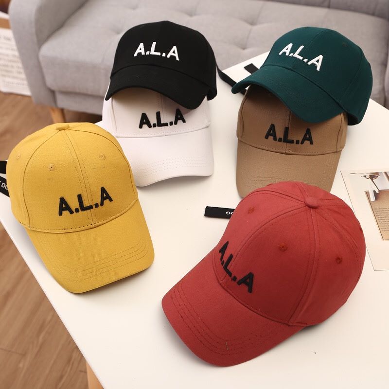 Spring And Summer Classic Baseball Cap Men's And Women's Embroidered Letter Cap Couple Outdoor Casual Sun Hat Shade Hat details Picture