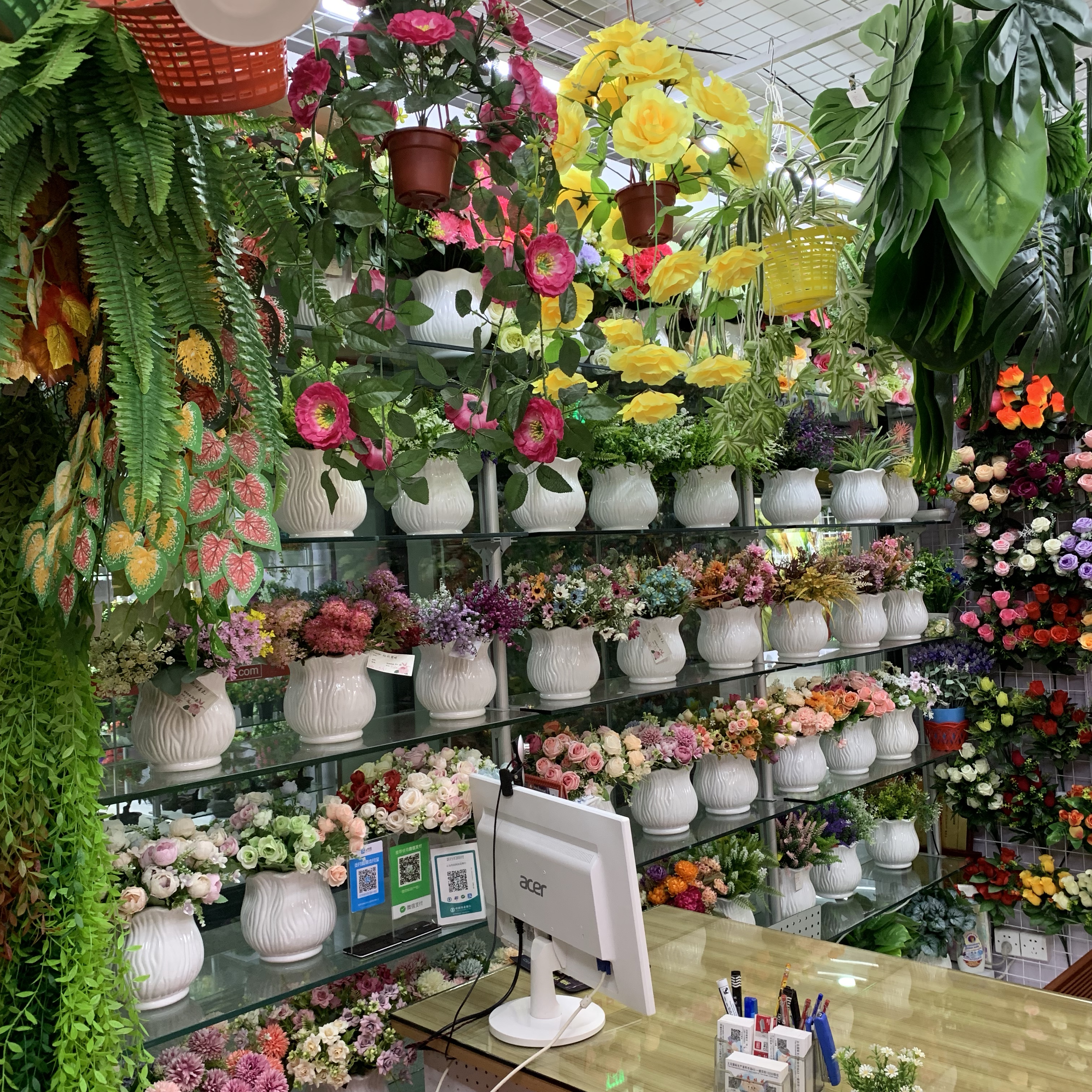 Wuliang Silk Flower Factory District 1, Yiwu City describe pic - 1