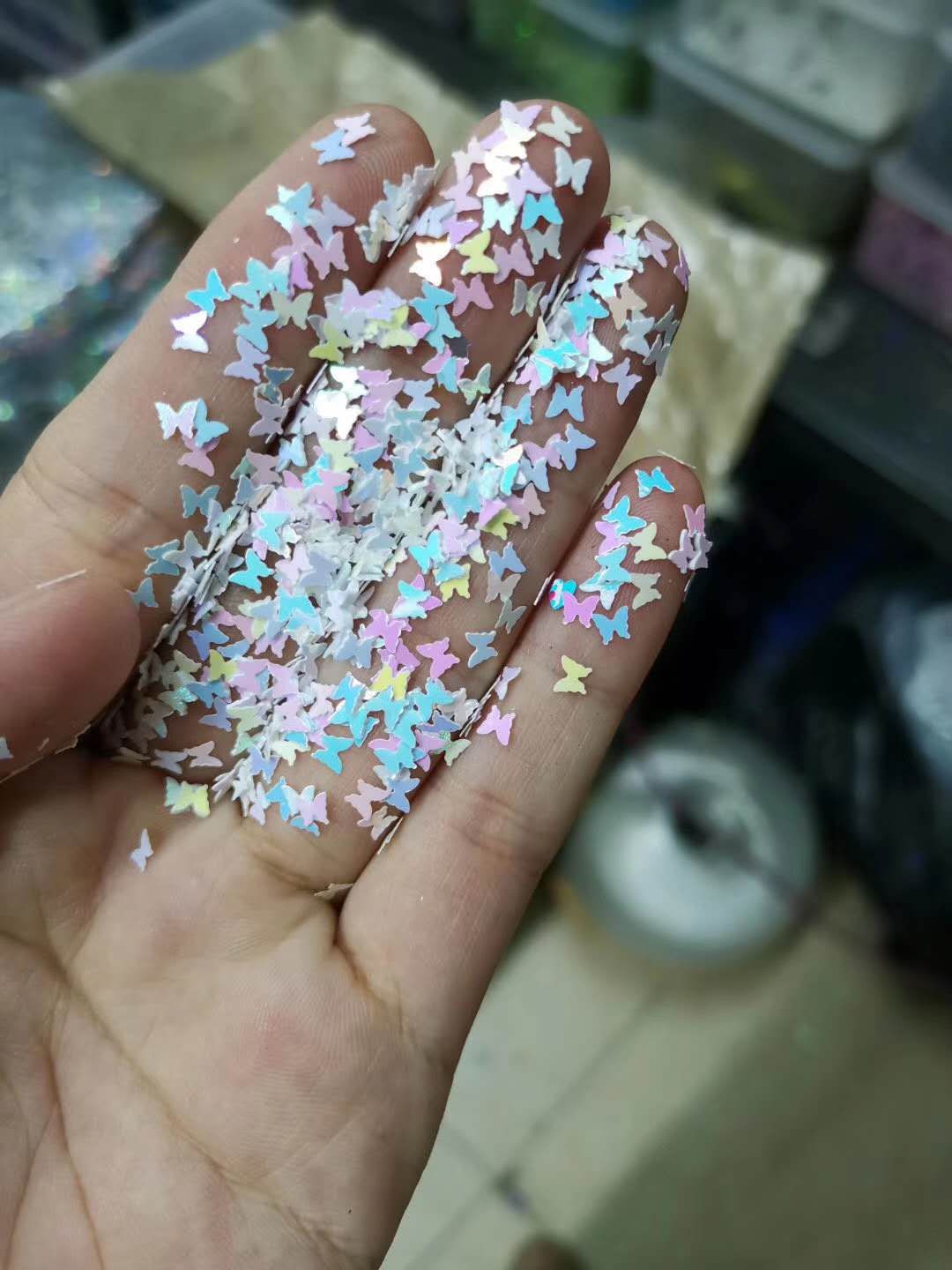 小蝴蝶各种款式、颜色珠片亮片烫片服装辅料包装装饰