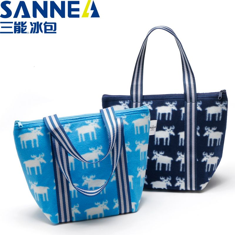 New Oxford fabric waterproof and insulated lunch box bag, outdoor picnic bento bag, hand-held aluminum foil ice pack backpack Application Scenario