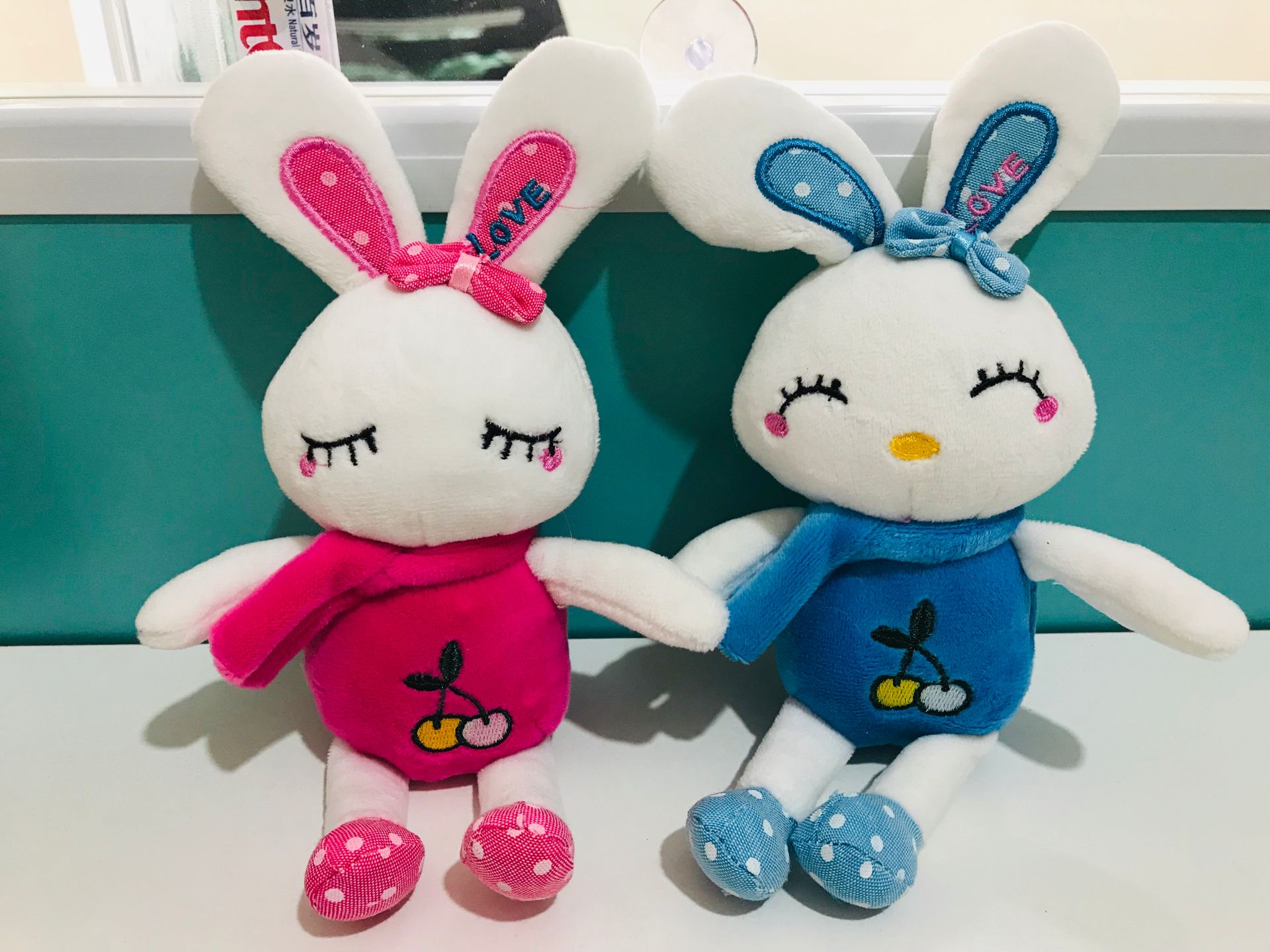 Cartoon plush toys, rabbit figurines, small pendants, dolls, cloth dolls, children's gifts, wedding scattering, clothing accessories
