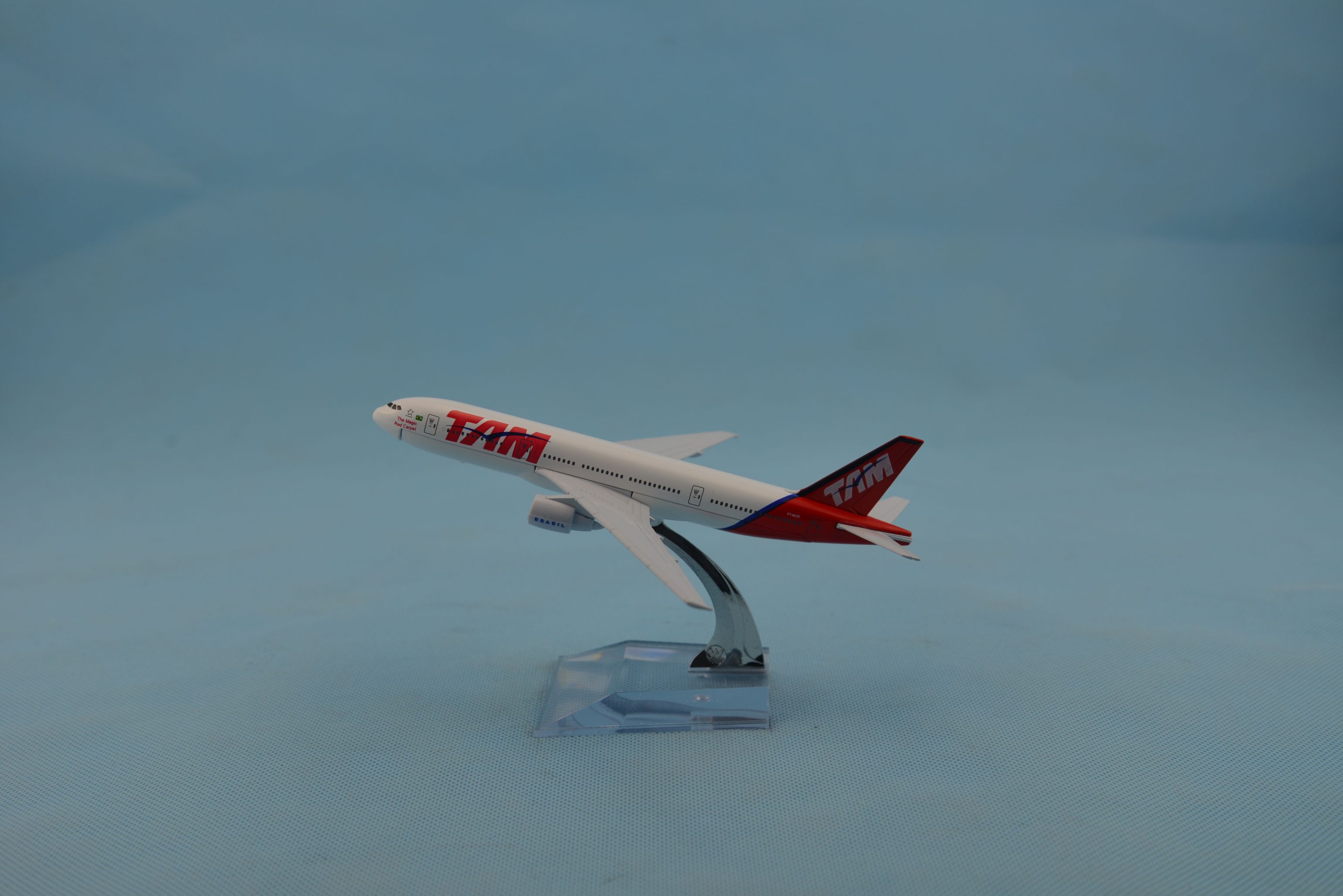 Aircraft model (16CM Brazilian TAM B777) metal aircraft model alloy aircraft model