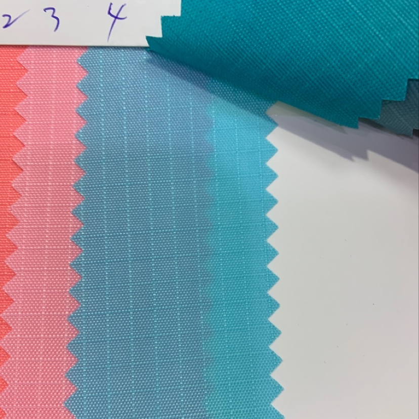 Factory direct sales of the best-selling new 210D three-section checkered fabric. Large stock of high, medium and low-end luggage, sofa, shoe materials and fabric in No. 4 color details Picture