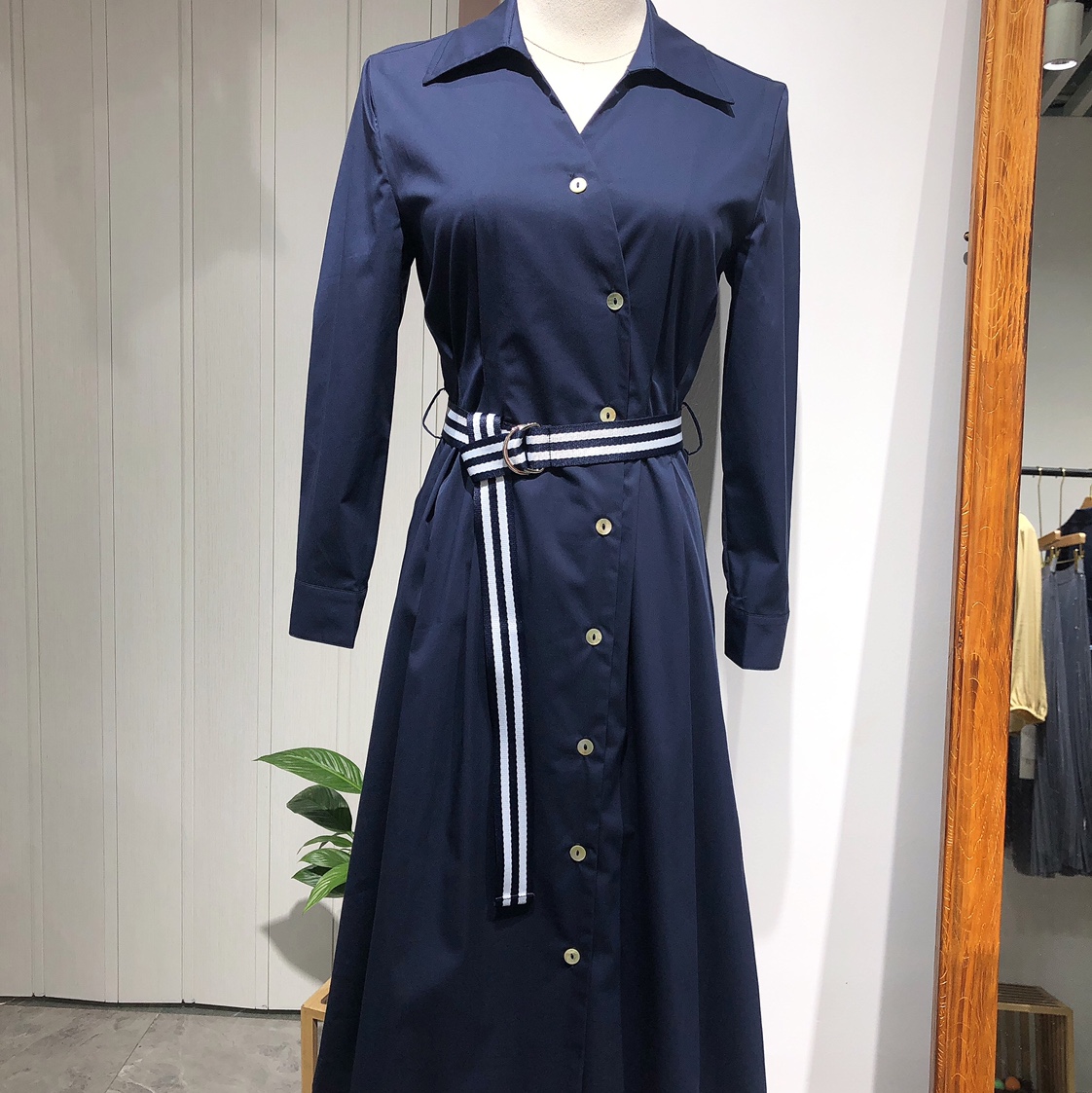 Gemiseo 2020 Spring Slimming navy blue shirt dress