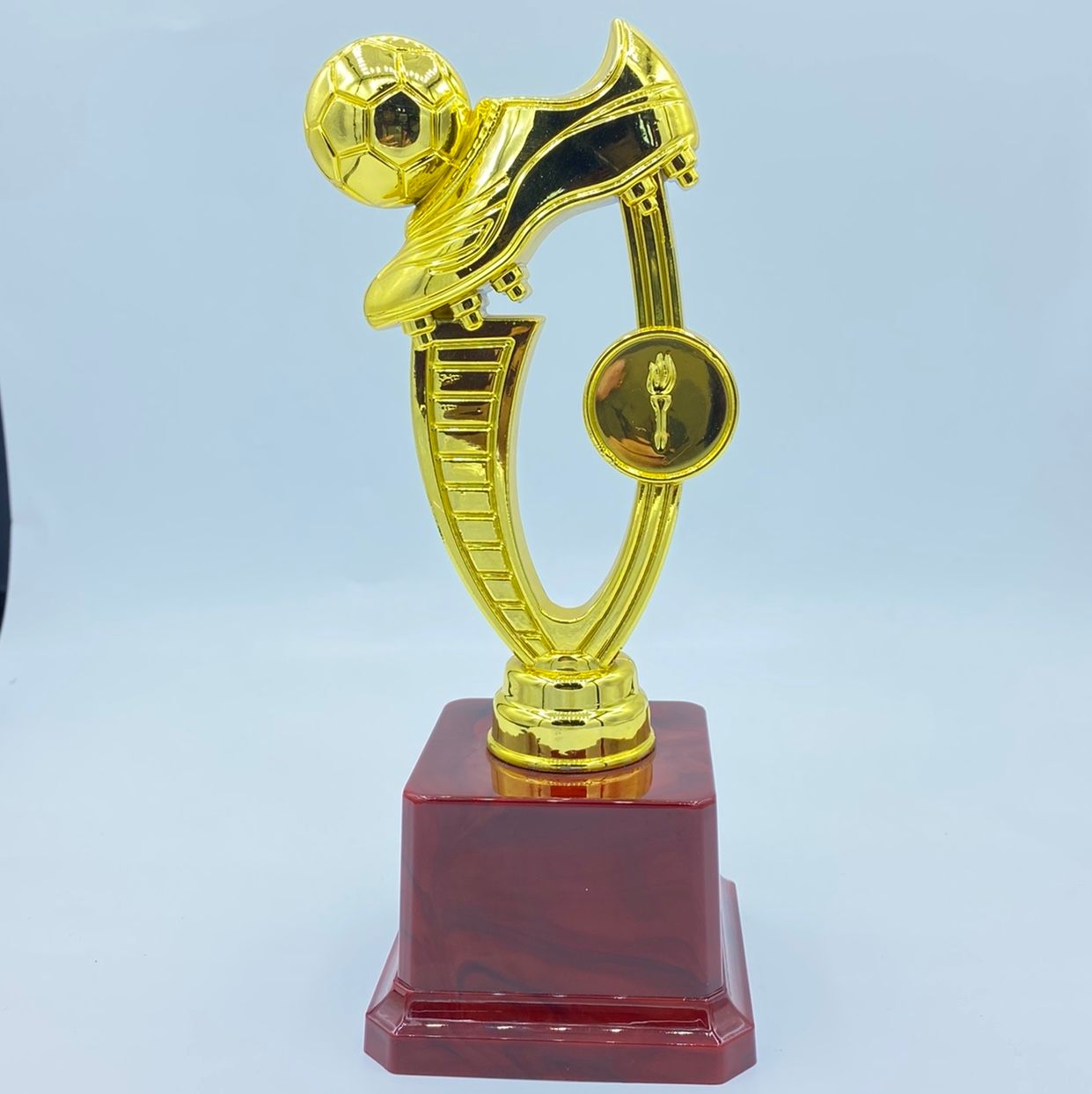 New popular competition prizes and rewards from Yiwu, plastic football trophies with customizable logos pic 4