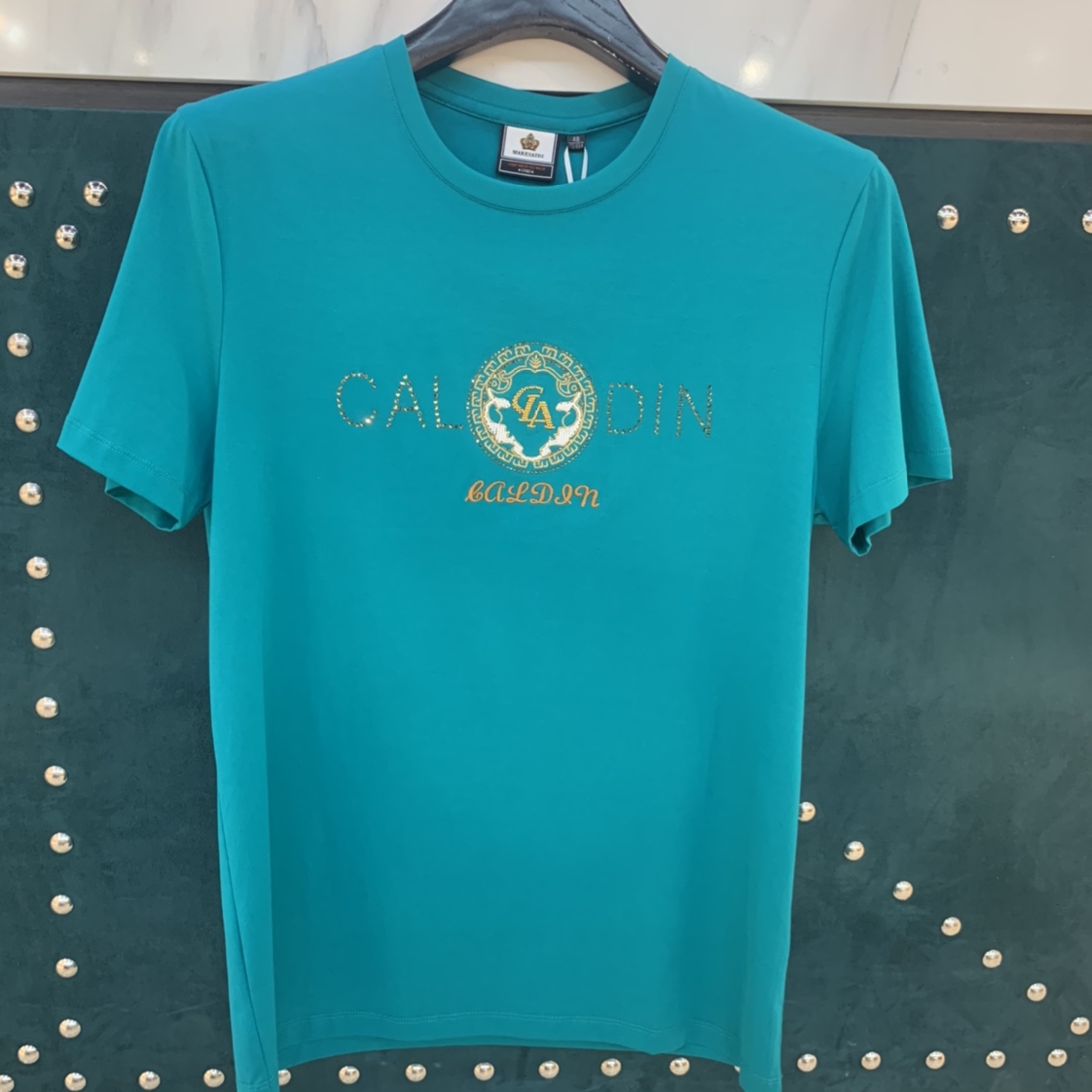 Round-neck short-sleeved shirt 10022