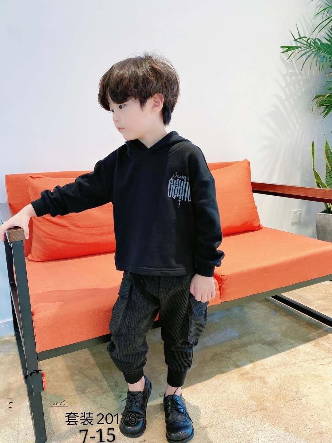 黑色连帽卫衣秋款新款