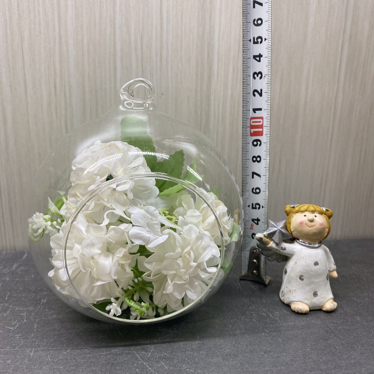 High-quality borosilicate glass balls from Yiwu, including decorative flowers. Fresh home furnishings.."