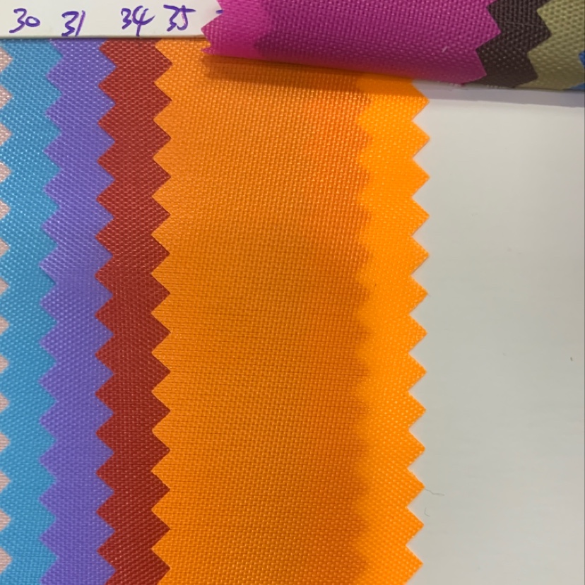 厂家直销热销新款牛津布210D皮革大量现货高中低档箱包沙发鞋材面料35号色产品图