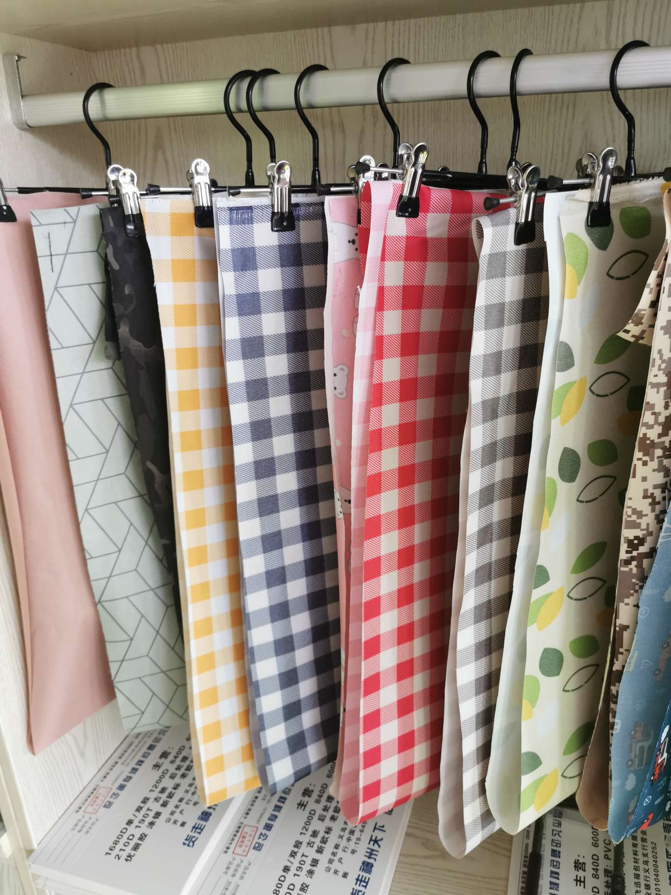 厂家直销热销创意新款2020现代款表面顺畅耐用网红格详情图1