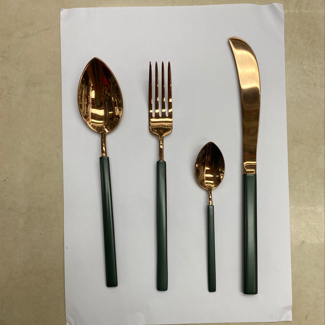 Cuchillo tenedor cuchara set 4pc