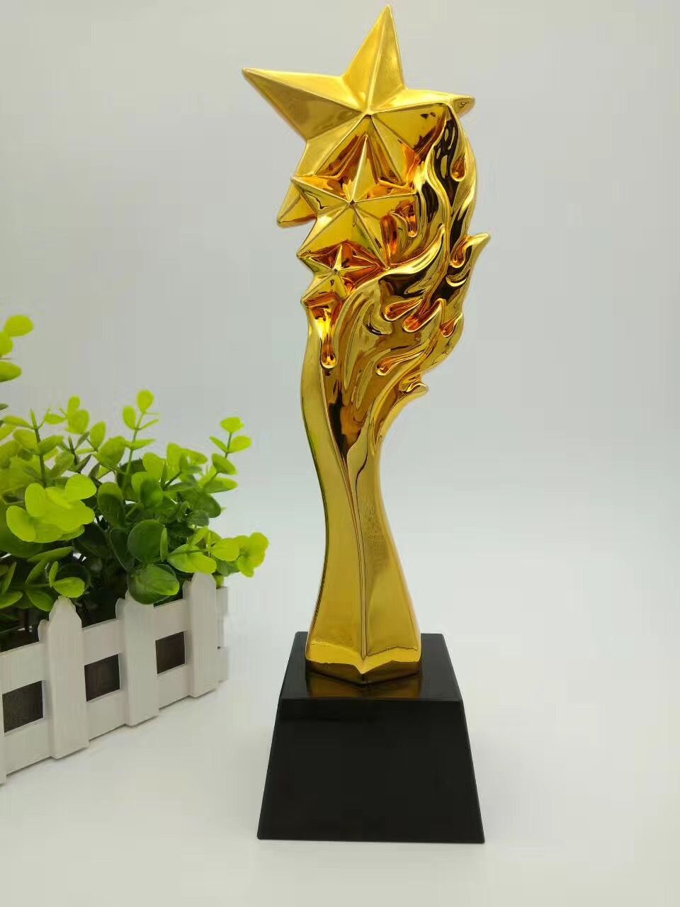 Resin five-star cup creative high-end trophy awards can be customized logo full figure