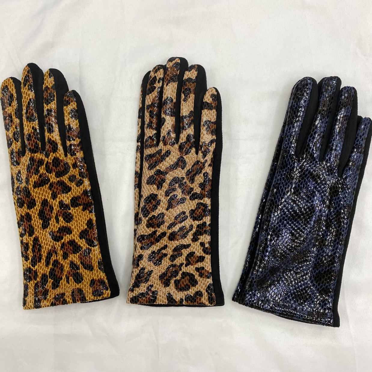 麂皮绒豹纹光版触屏贴手亲肤女款