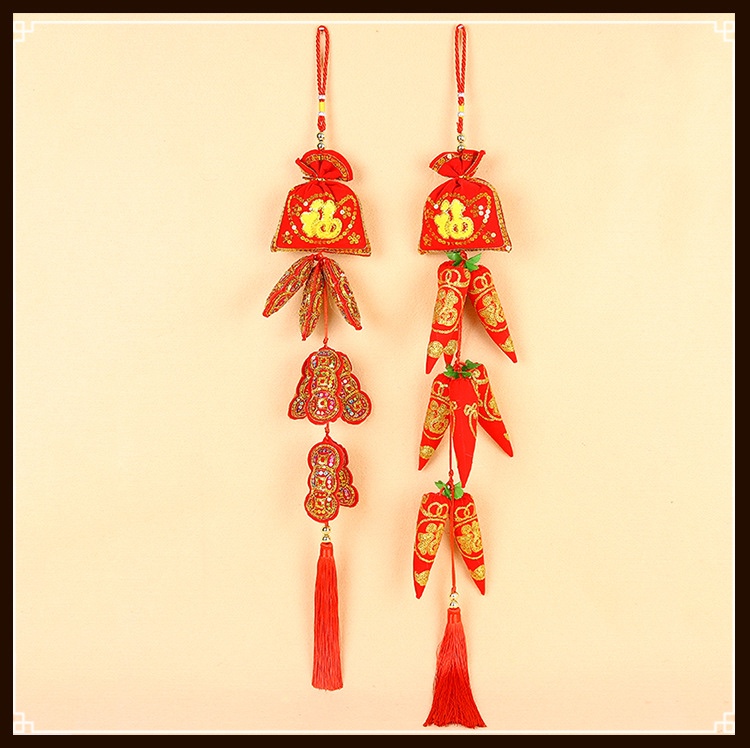 Wholesale of creative sachets, "Fu" character chili string pendants, festive tassel pendants and Spring Festival decorations details Picture