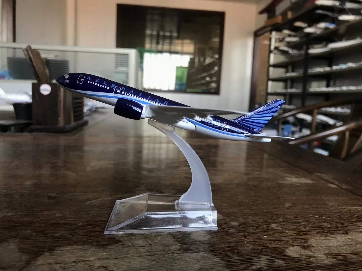飞机模型（14CM阿塞拜疆航空B787）合金飞机模型  金属飞机模型图