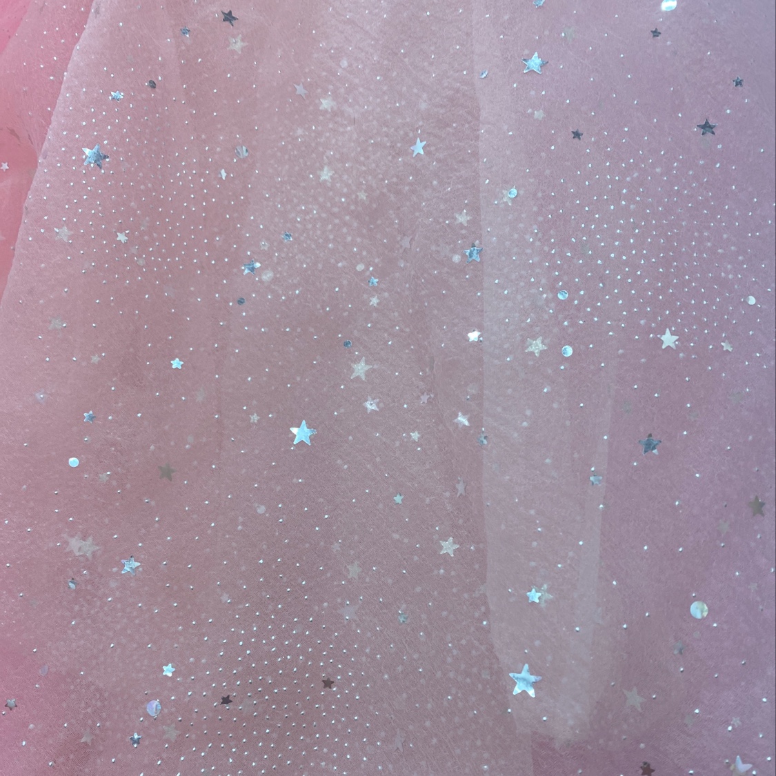 This season's new styles of bubble yarn, including drop molding, hot stamping and sheet punching, are sold directly by the manufacturer in stock