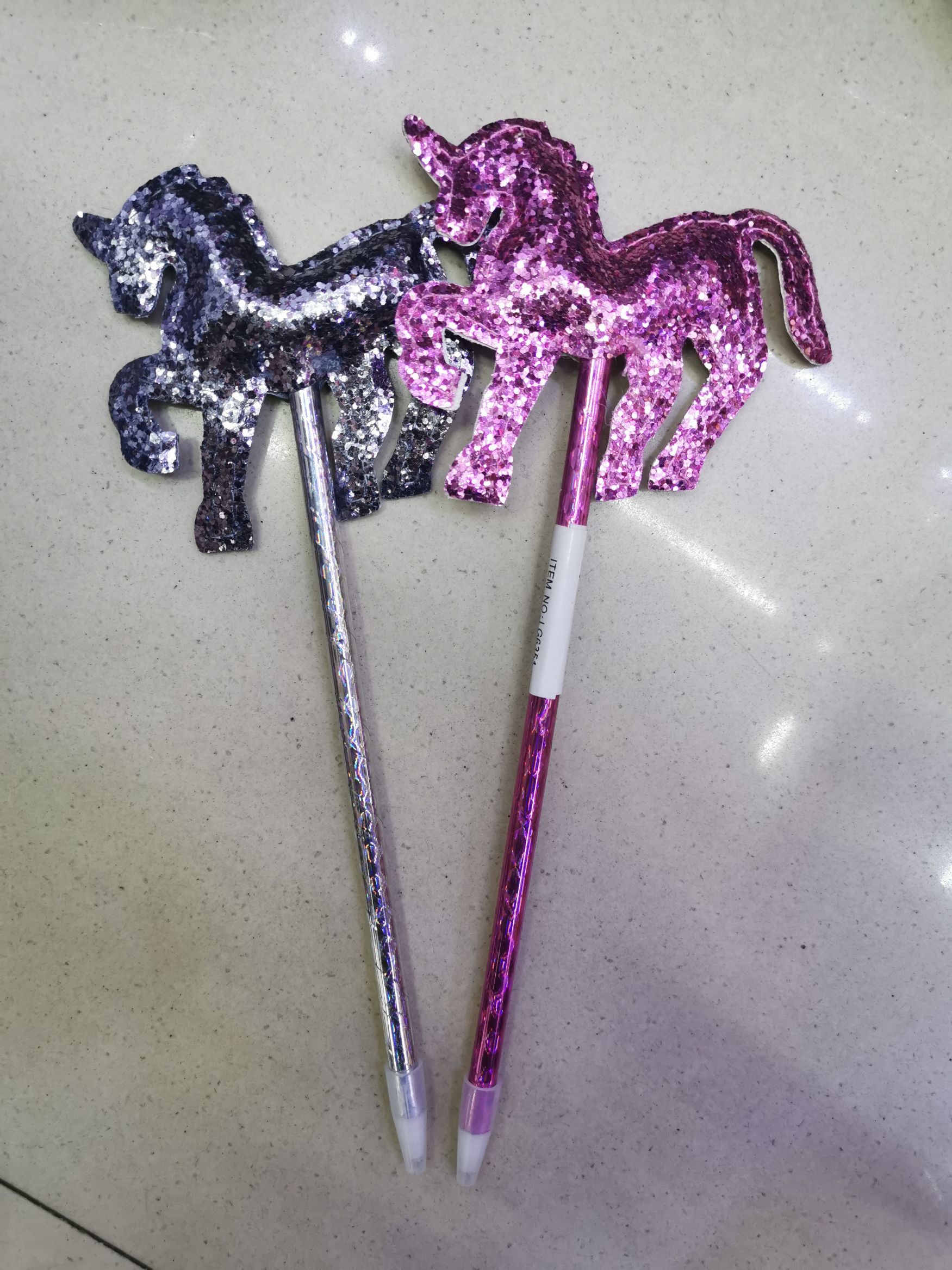 Cartoon cool horse modeling pen shiny cute pony ballpoint pen thumbnail