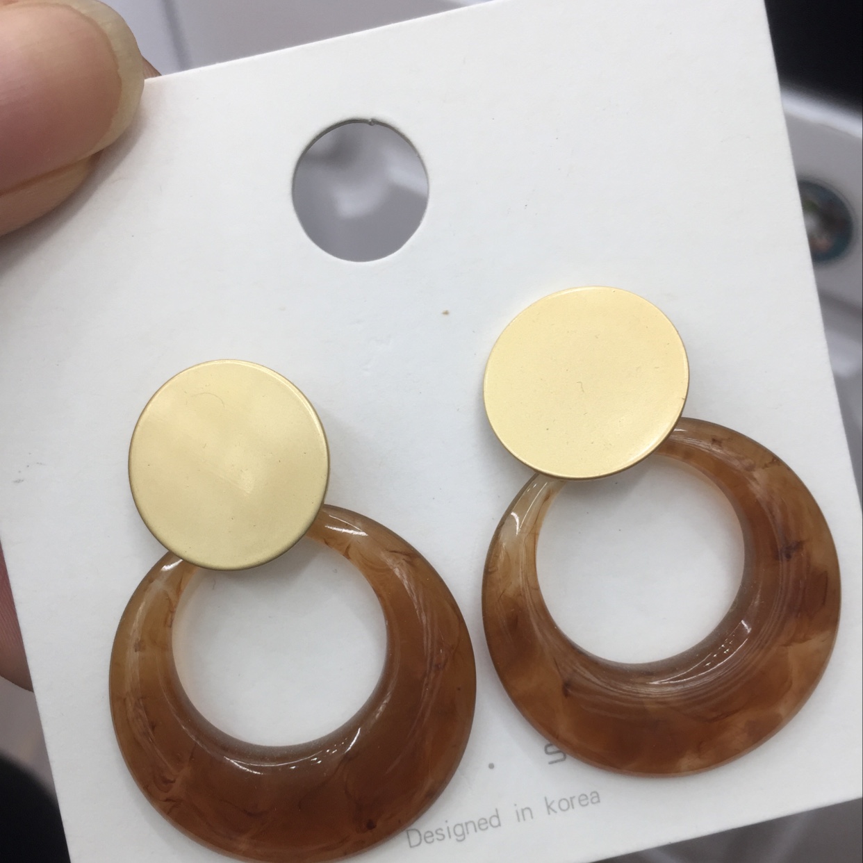 Matte gold resin two-tone vacation style details Picture