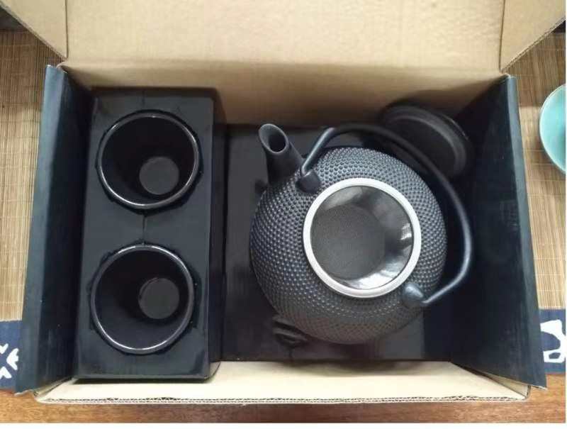 Manufacturers Direct Sales Of A Variety Of Similar Style Iron Pot Color Box Packaging Sets Application Scenario