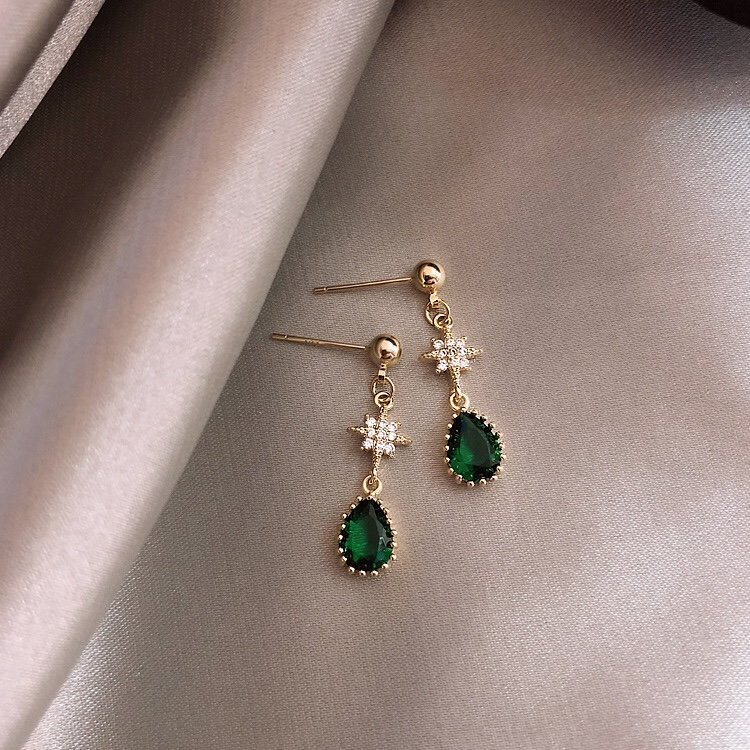 Copper-plated real gold emerald teardrop ear studs, simple, small and elegant new earrings, silver needle high-end earrings for women