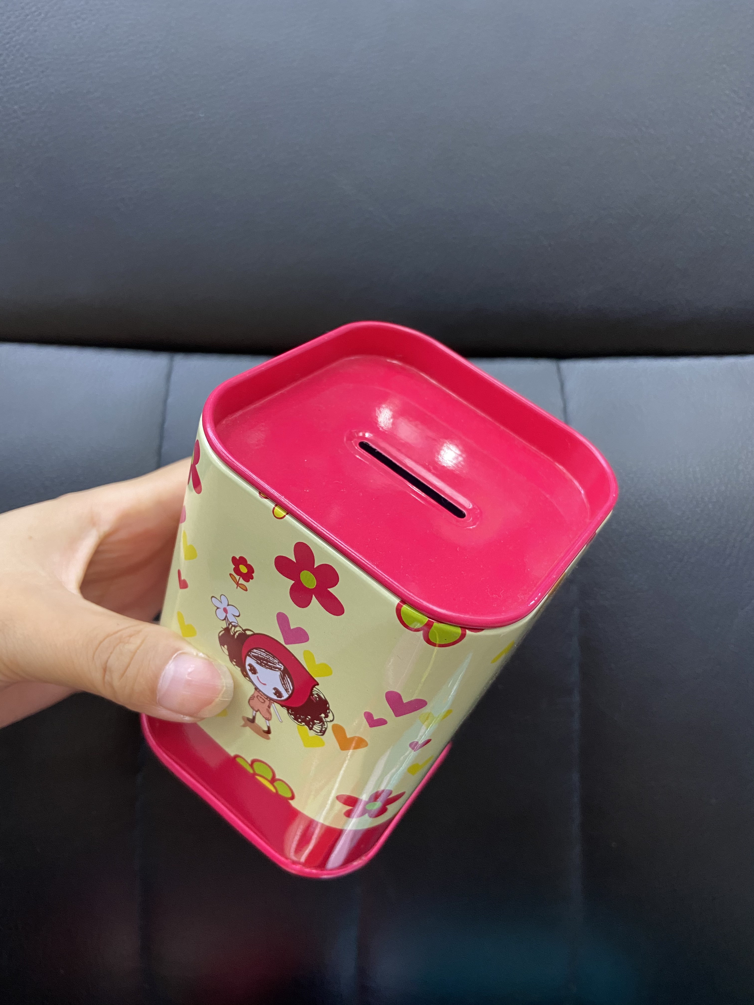 马口铁存钱罐笔筒一罐两用厂家直发大红女孩产品图