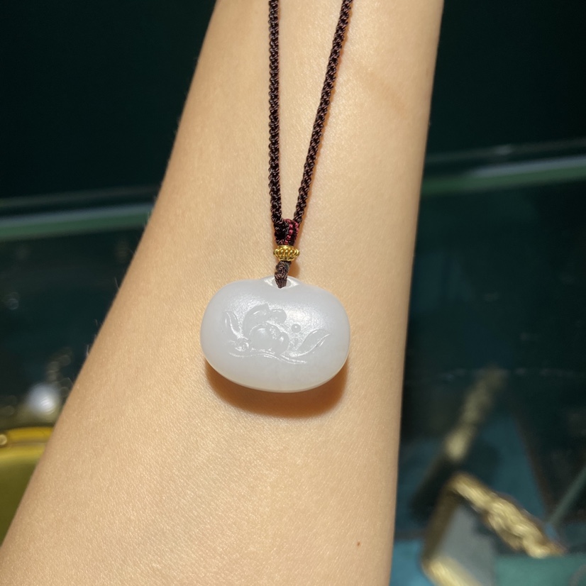 Hetian Jade lotus carved pendant high-grade natural jewelry gift 1 thumbnail