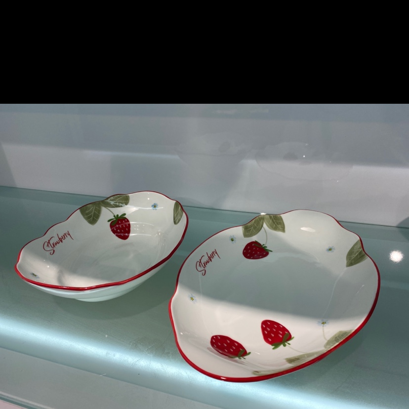 Клубничные керамические столовые приборы details Picture