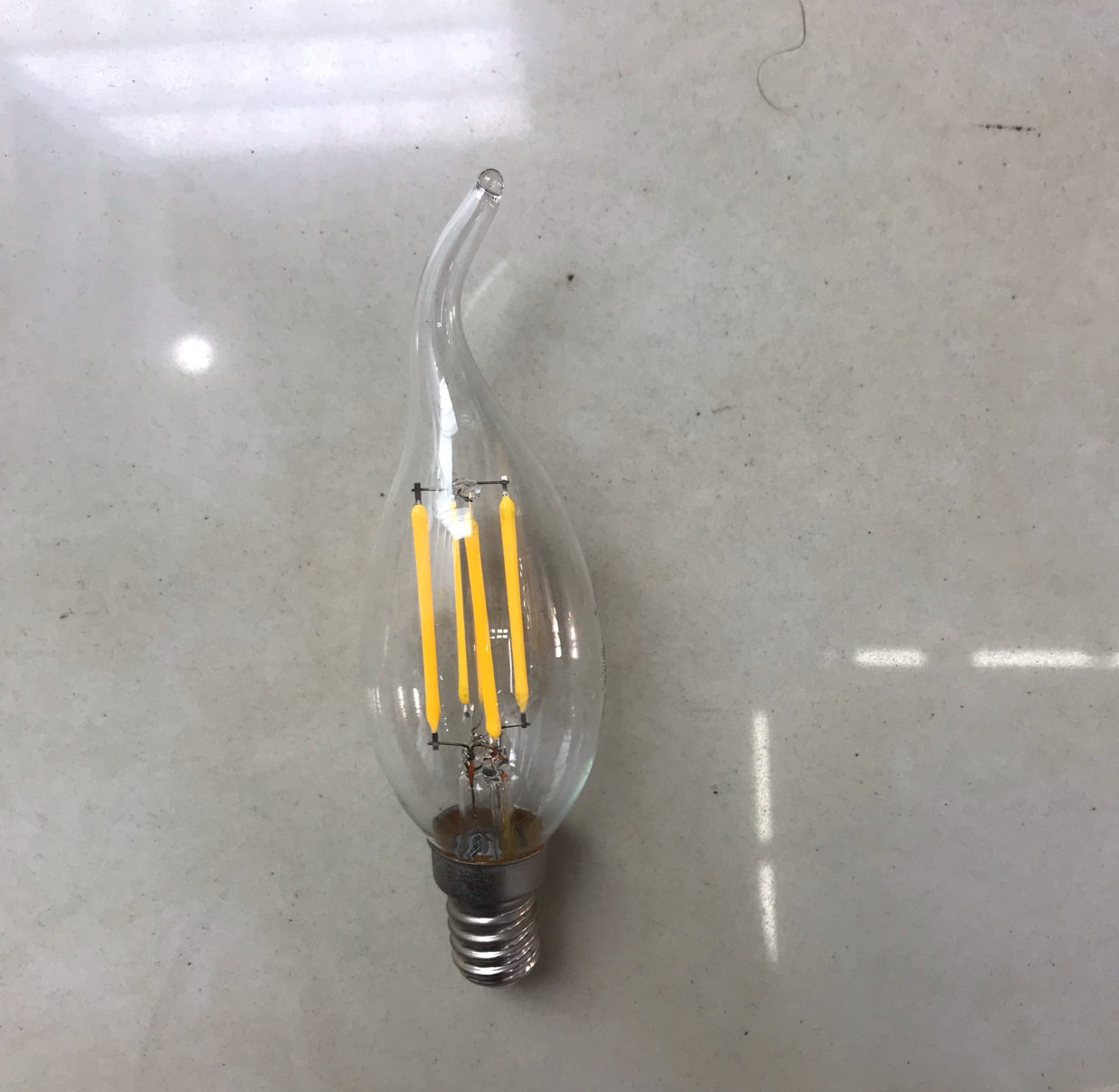 灯丝灯拉尾E14 4Ｗ