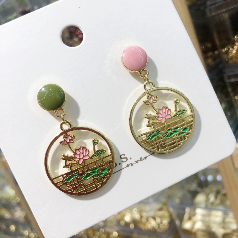 Youdaoplaceholder0 oil alloy earrings