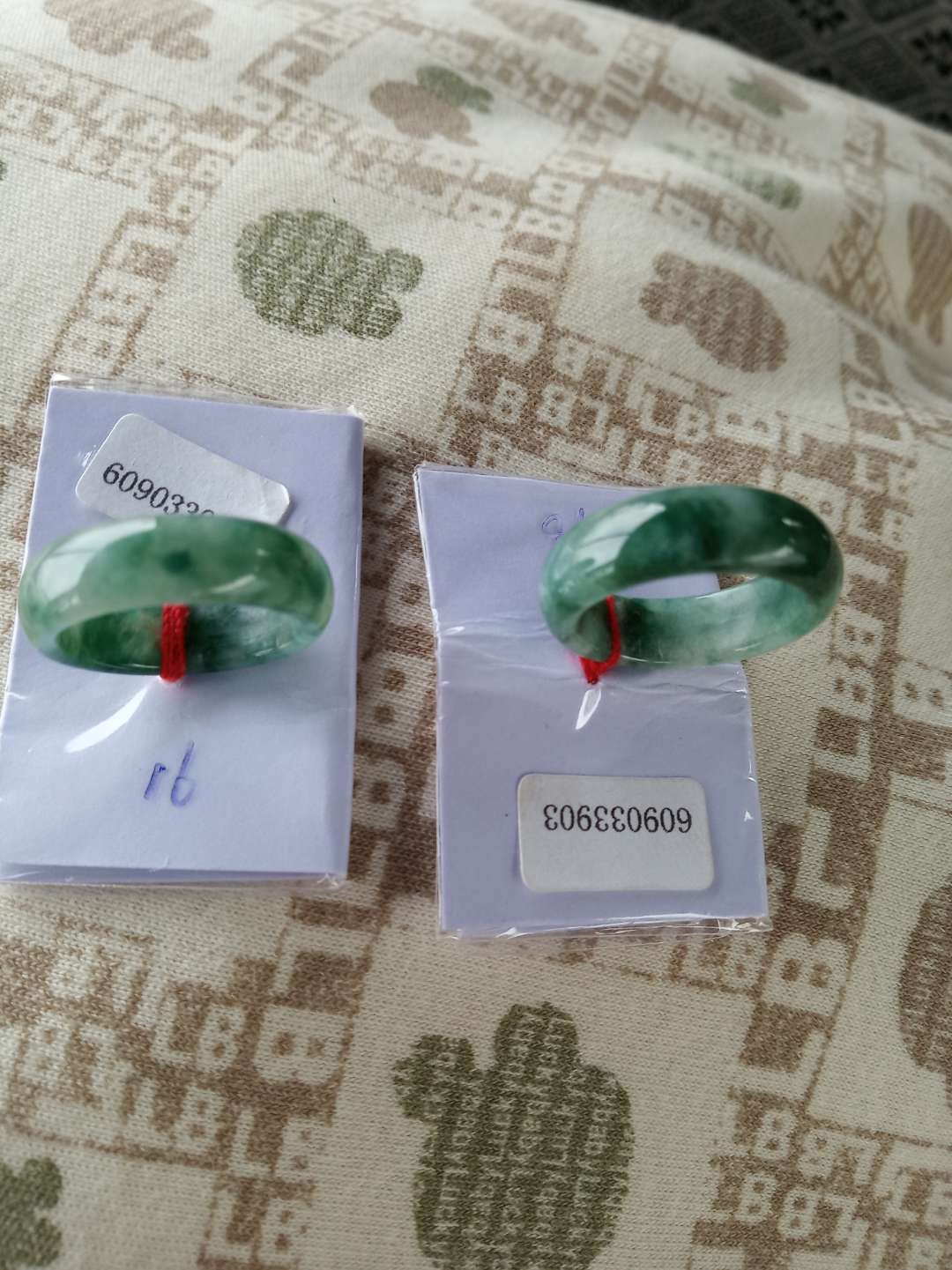 翡翠缅甸  指环 翡翠戒指白底实物图