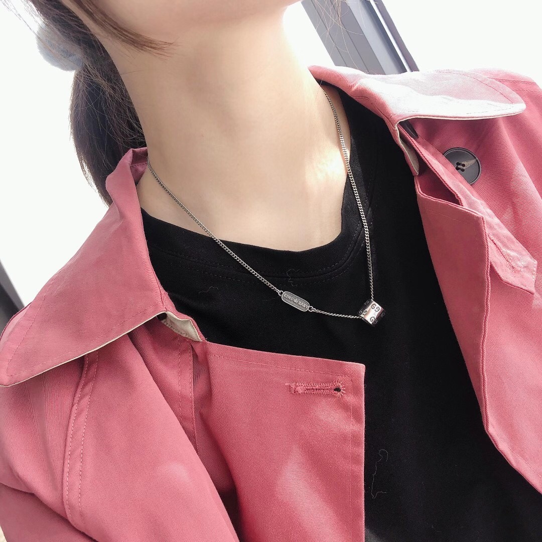 Pure silver throughout... "Rolling Wealth Necklace..."