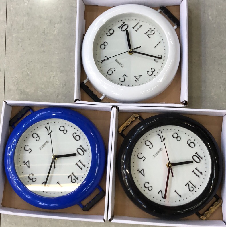 Pan shape kitchen clock