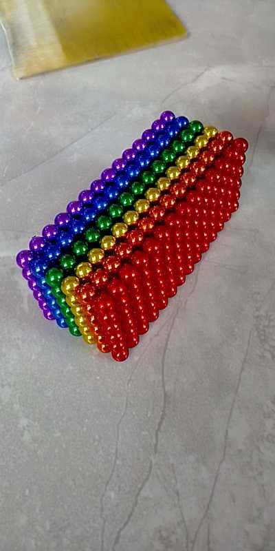 供应磁铁磁钢5mm磁珠巴克球玩具磁铁白底实物图