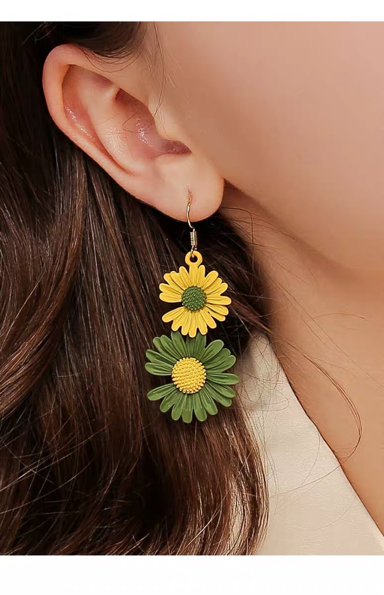 银针甜美小巧威姿妮GD雏菊耳钉网红森系少女撞色不对称花朵耳环女详情图10