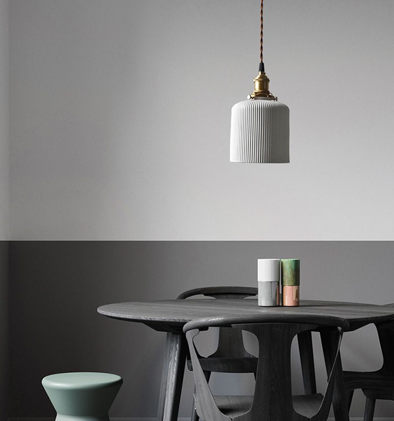 The popular Nordic single-head chandelier is a simple and creative bedside lamp with a fresh and clean pure copper ceramic design for restaurants, clothing stores and coffee houses