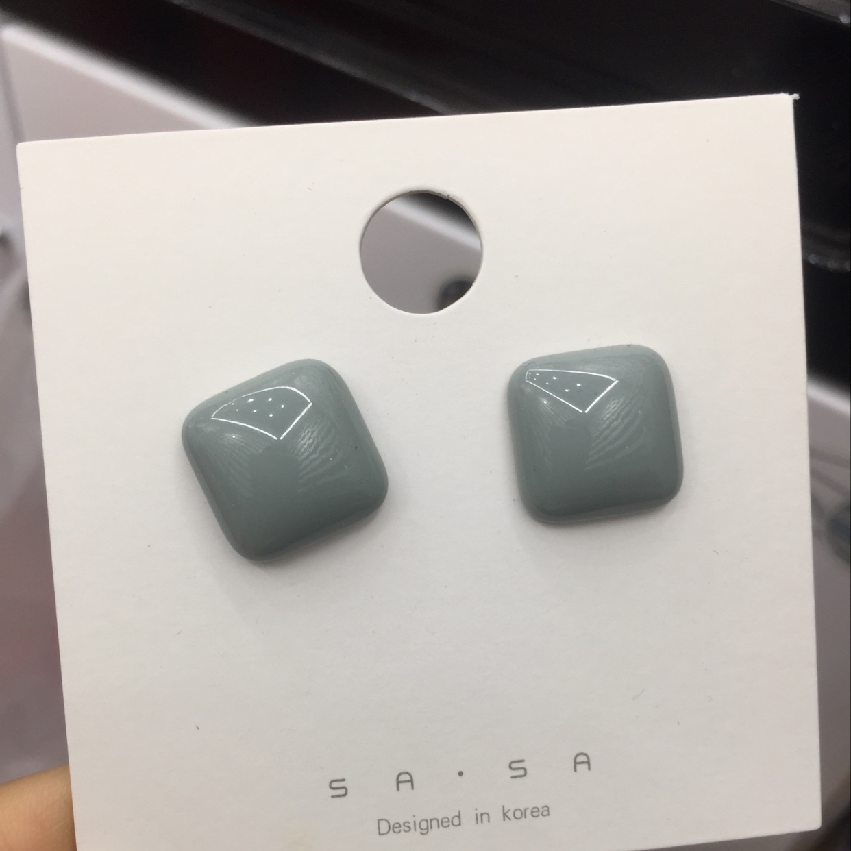 Morandi style fashionable stud earrings