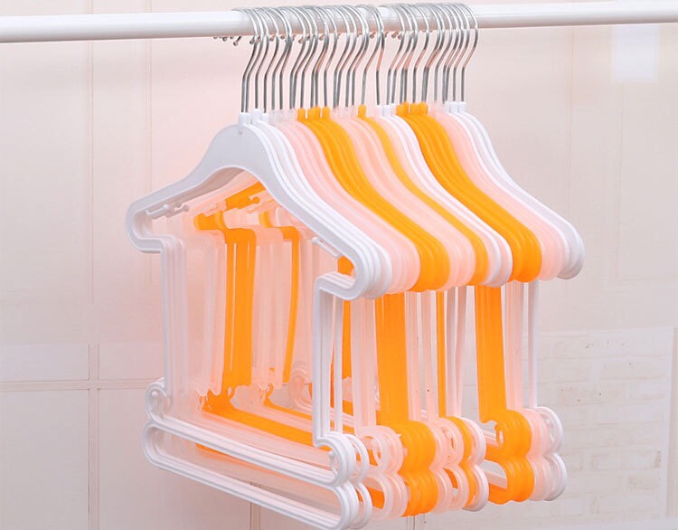 3007宝宝套装塑聊衣架商店儿童连体衣架服装店小孩子衣服展示衣架产品图