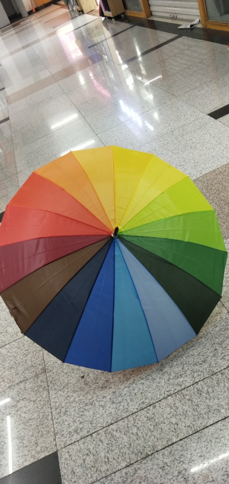 55 cm, 16 rainbow umbrellas with straight poles Specification image