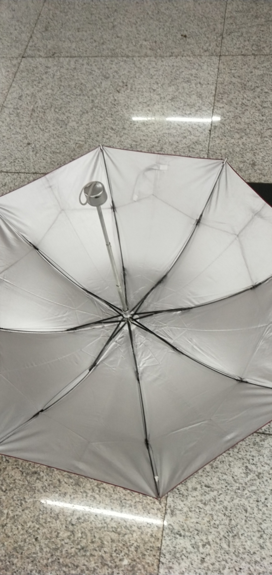 Three-fold umbrella, 70% silver rubber Application Scenario