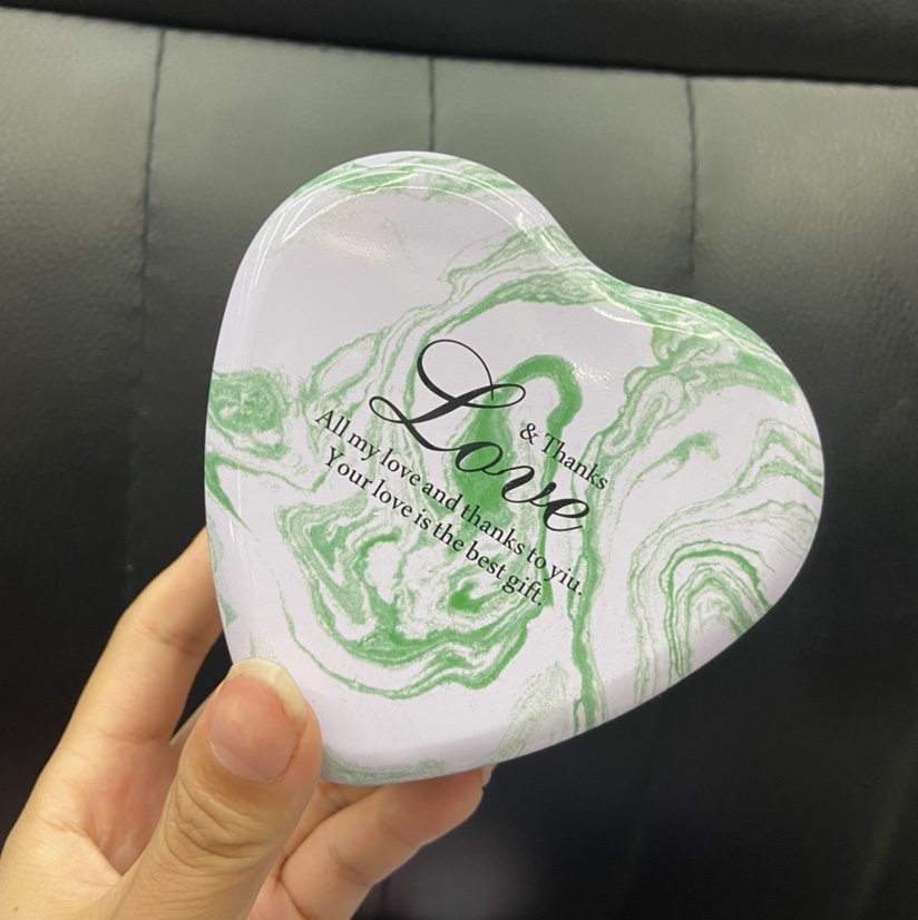 Tinplate love box hairpin tie rope packaging box green pattern