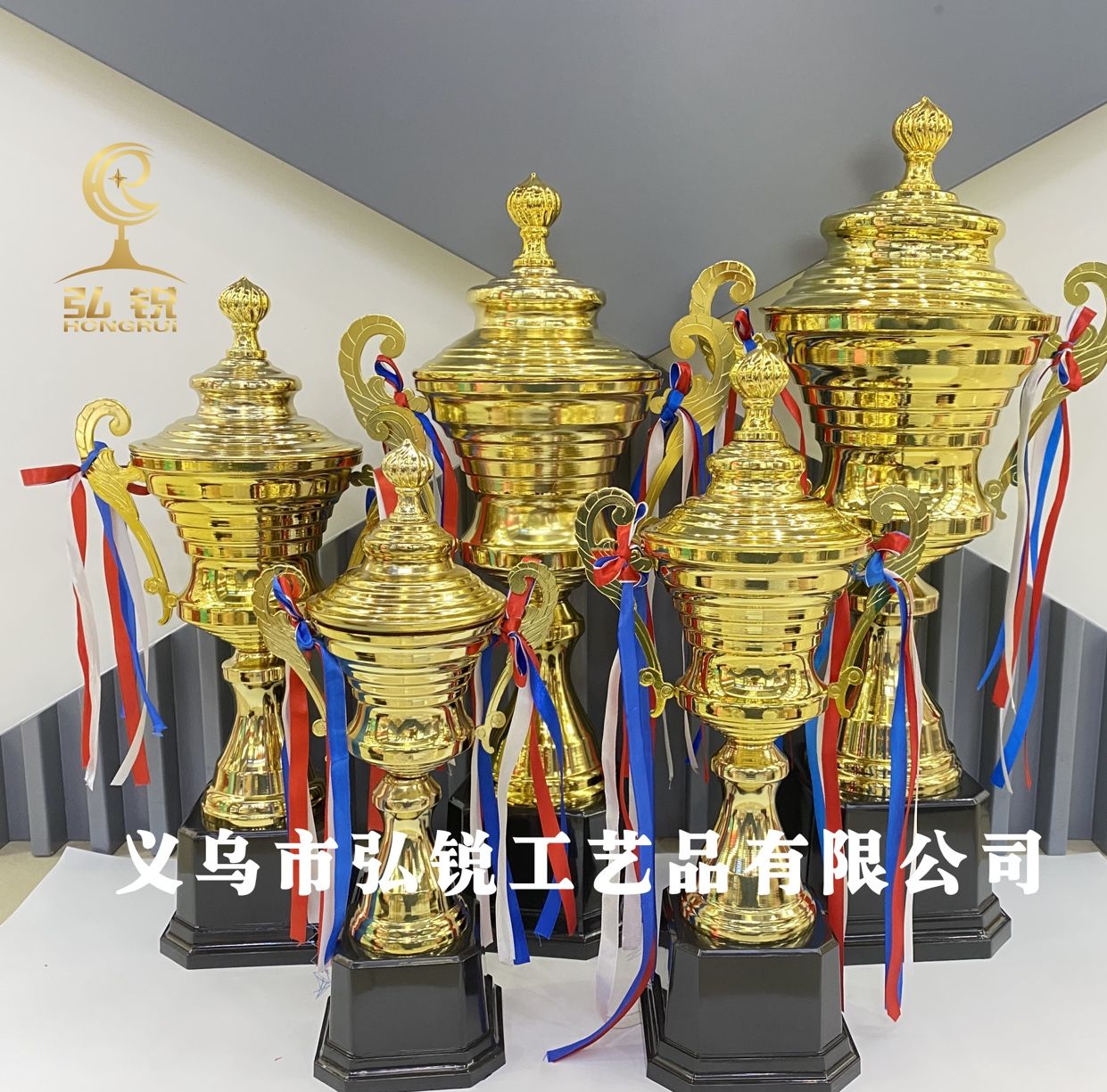 The new 1042C metal trophy is now available, measuring 10*35CM. The competition rewards and prizes can be customized with logos detail image 2