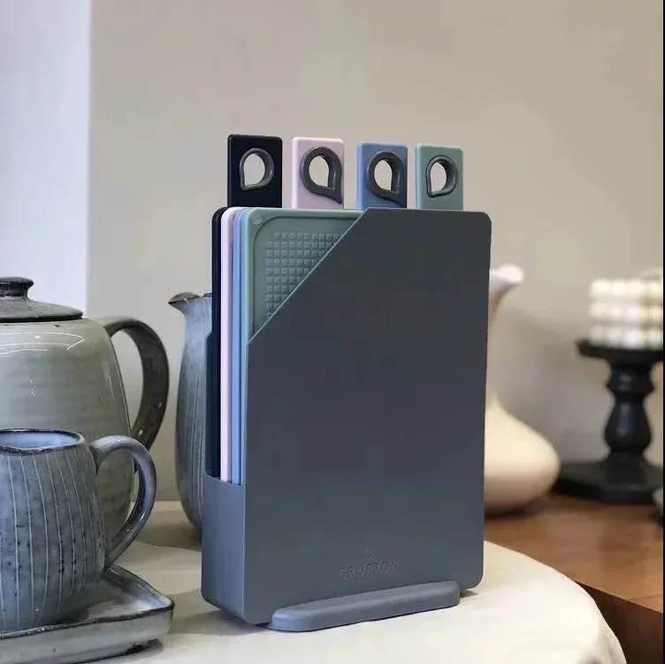 Amazon sells a five-piece family set of cutting boards with fruit sticks thumbnail