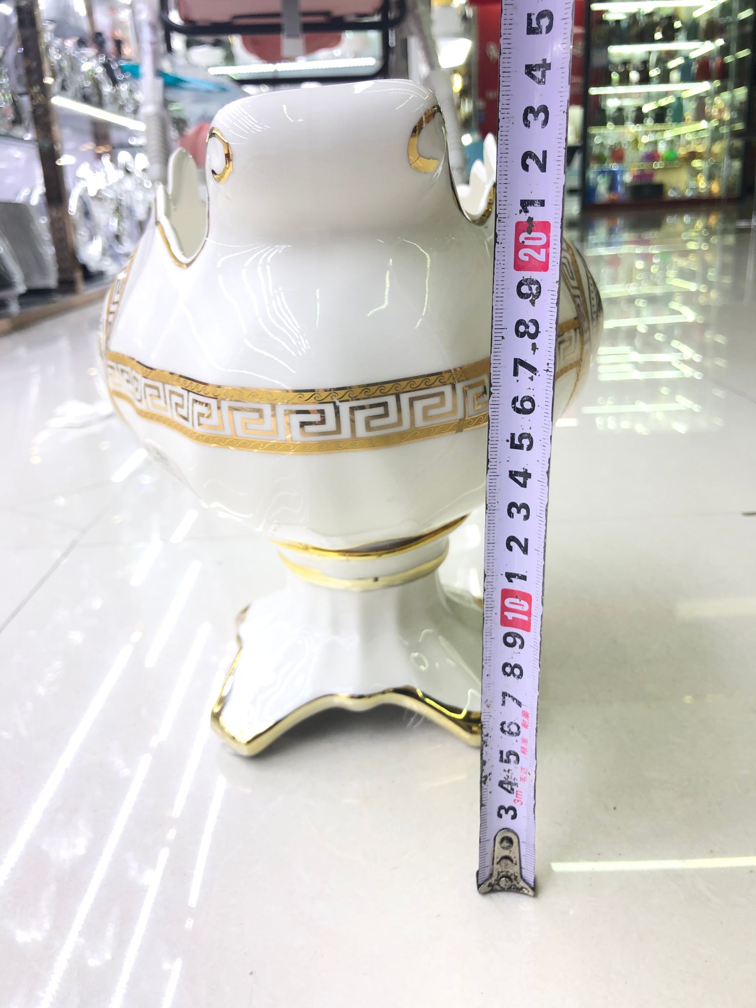 غرفة المعيشة العصرية مزخرفة بزخرفة طبق الفاكهة detail image 5