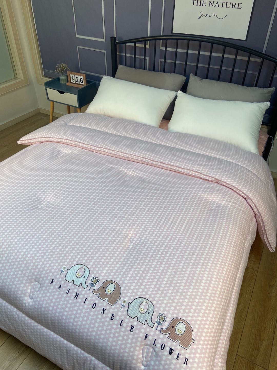 Bedding: Winter quilt undefined
