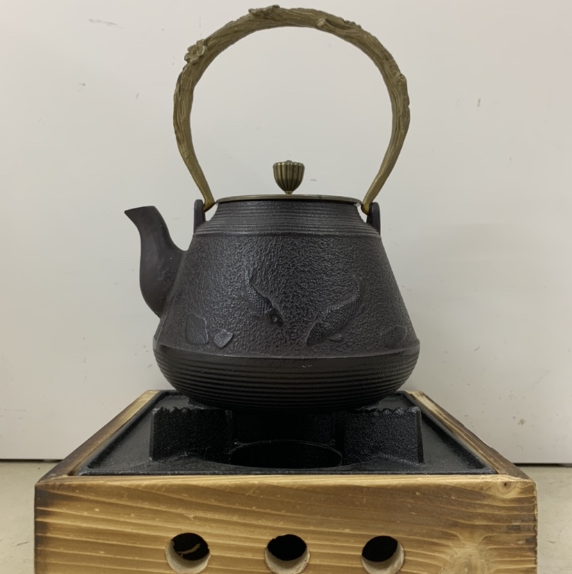 Old Teapot Old Iron Pot Relief Iron Pot Pure Hand-Made Iron Pot Copper Cover Copper Pot Teapot Enamel Tea Craft Set Manufacturers Direct Wholesale undefined