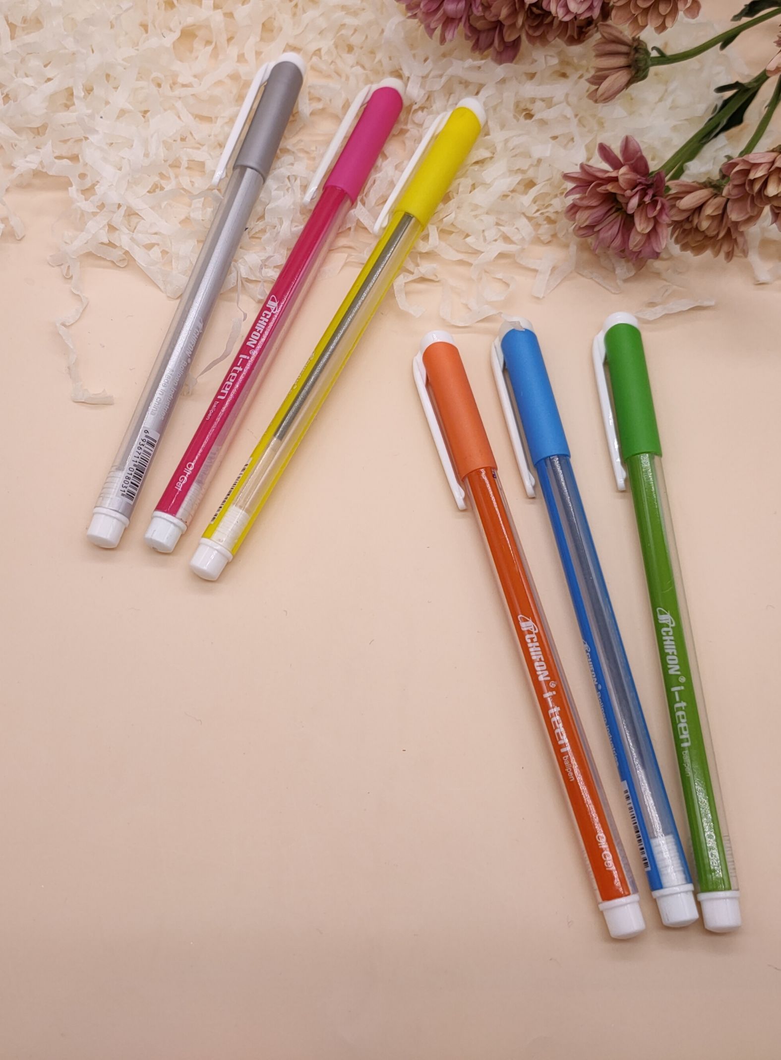 Office ballpoint pen smooth middle ink pen anti - leakage and anti - break color Specification drawing