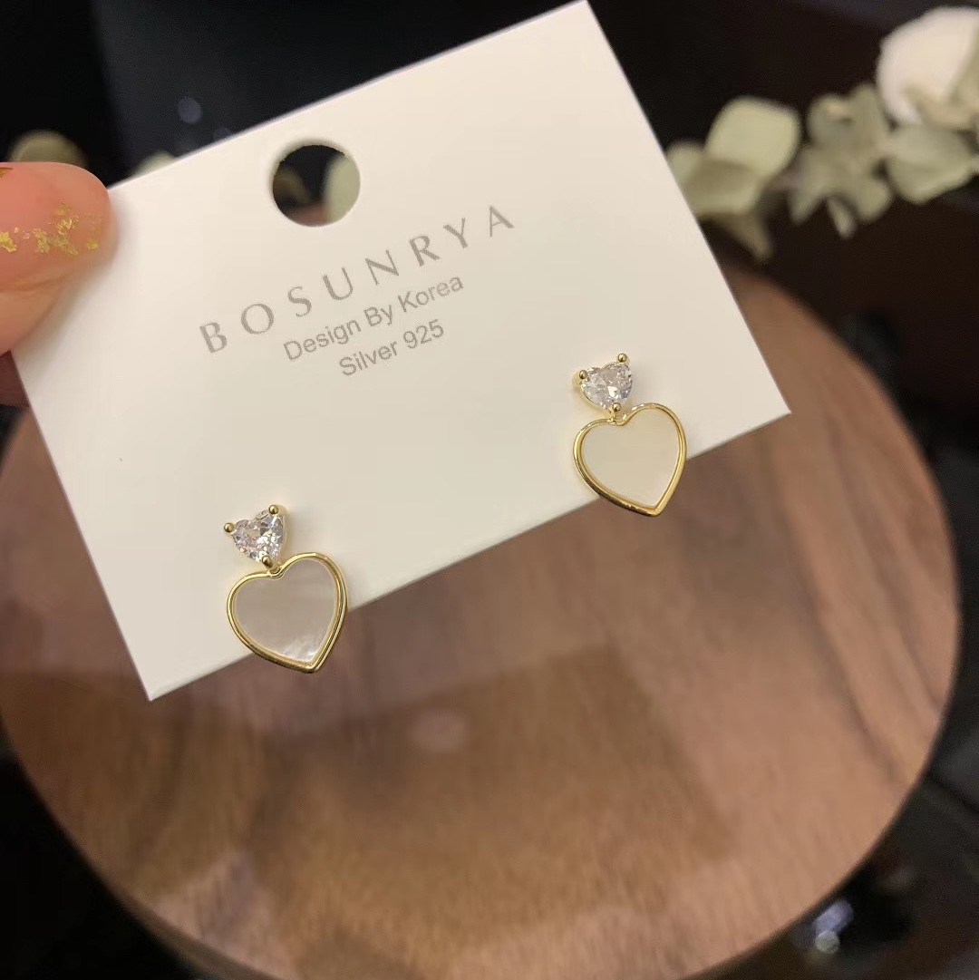 Fashionable stud earrings, Berseria accessories, Berseria accessories, Berseria accessories