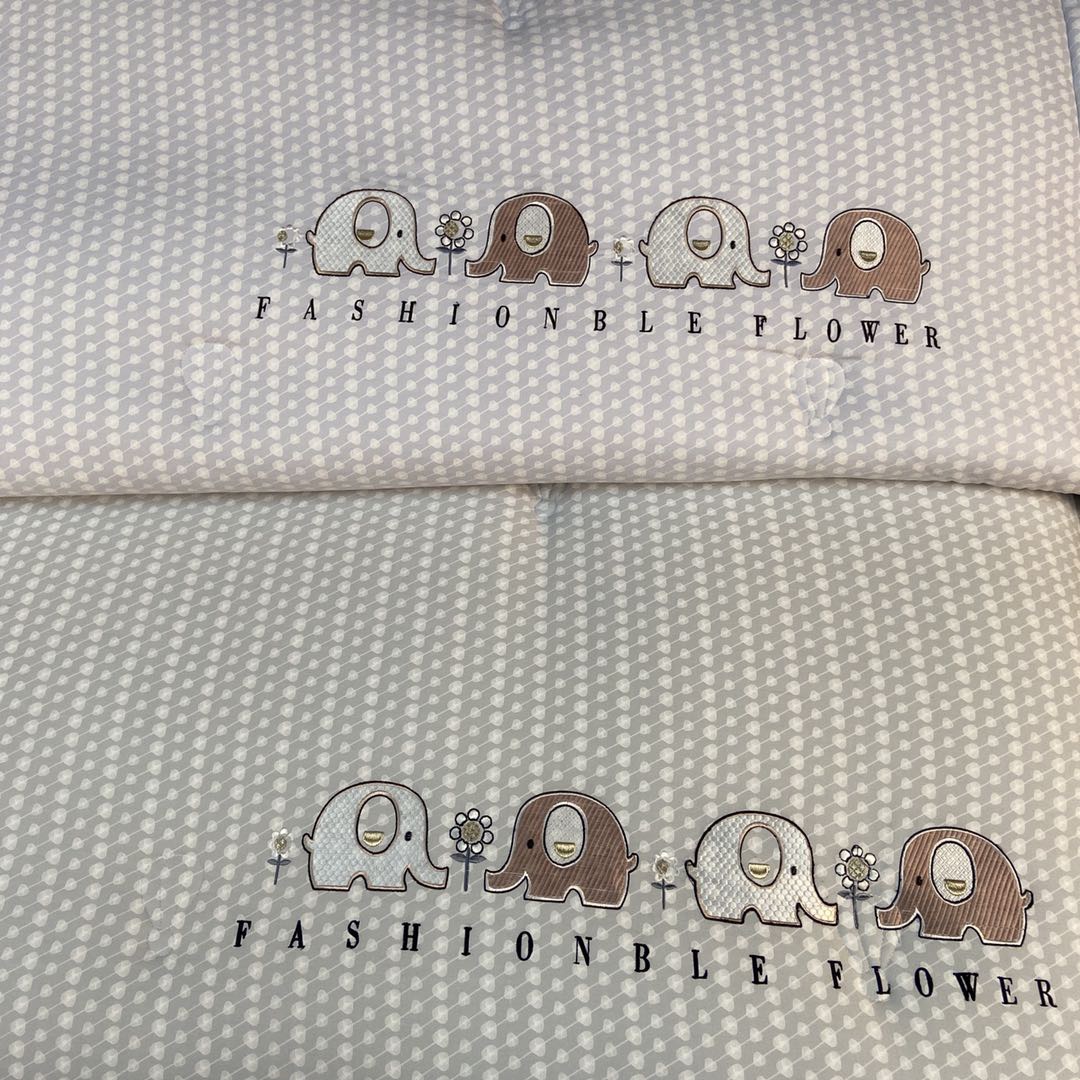 Bedding: Winter quilt Item Picture
