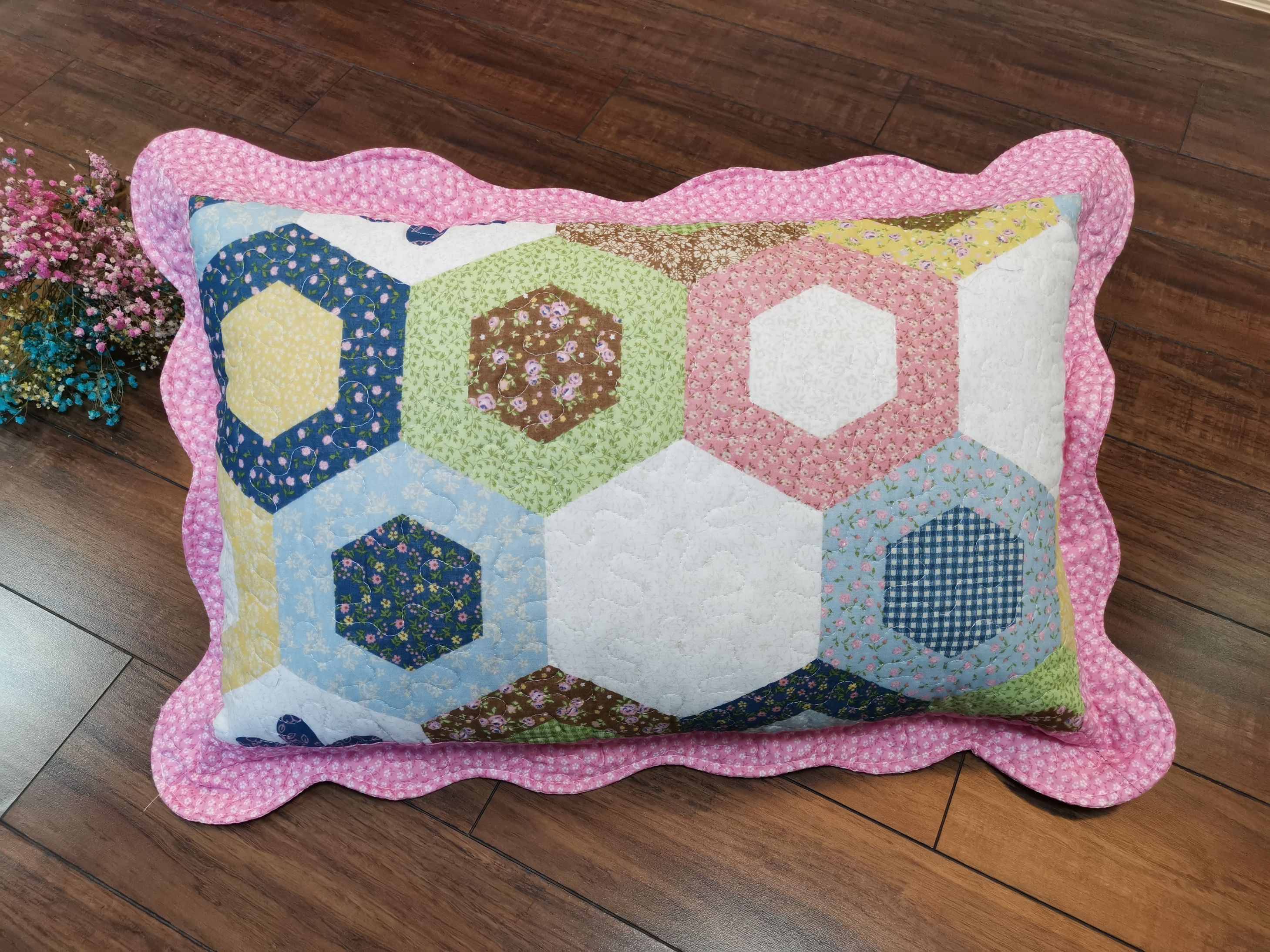 All-cotton quilted pillowcase, pure cotton printed 40*60 pillowcase, single student dormitory Application Scenario